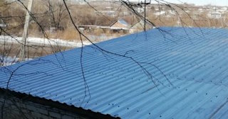 Демонтаж поликарбоната с крыши в Новом Уренгое - услуги по доступной цене от 622 рублей