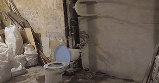 Демонтаж сантехкабины в панельном доме - цена от 1037 рублей | Сварной-Нвг
